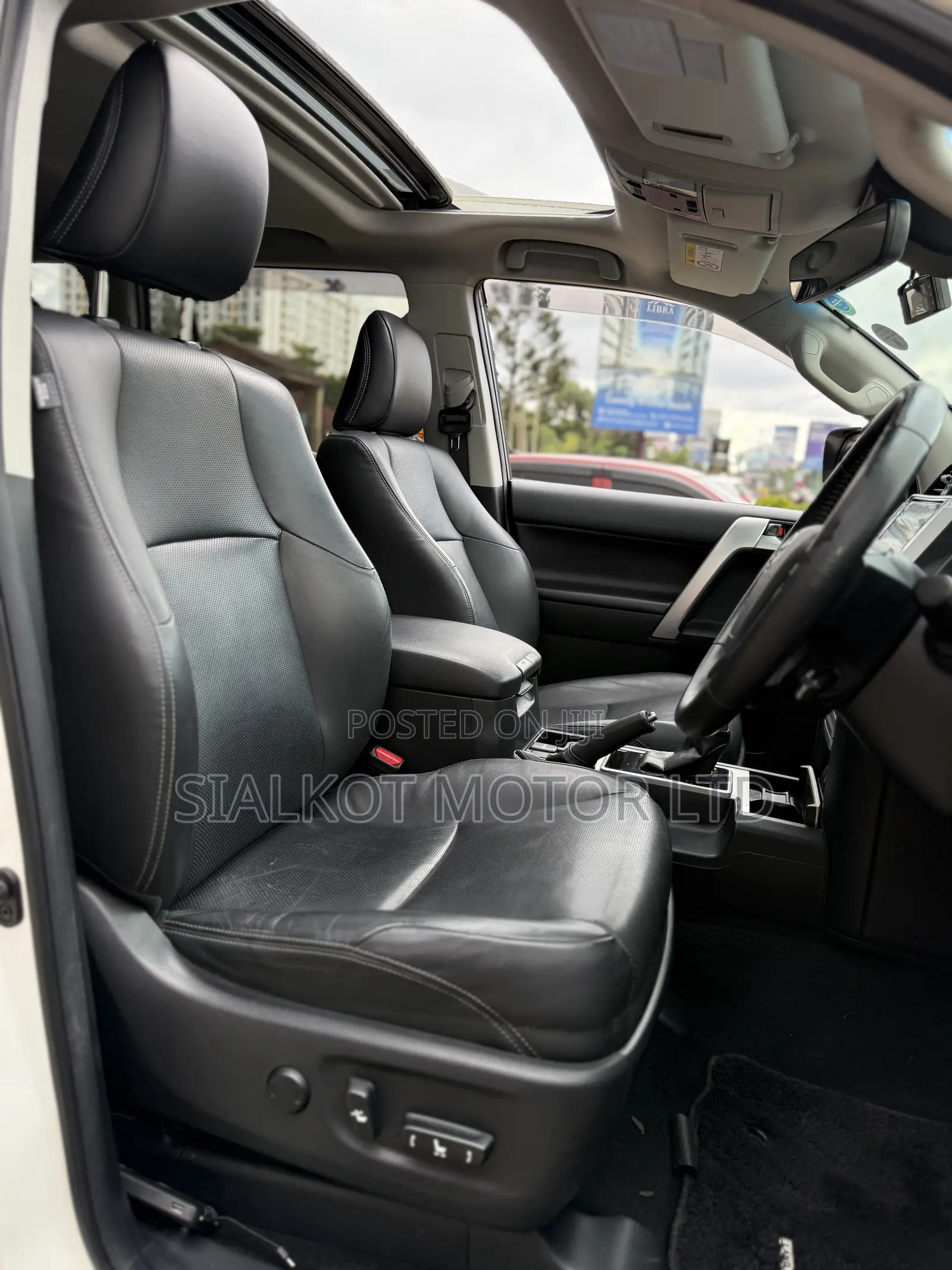 Toyota Land Cruiser Prado 2.8 2021 White