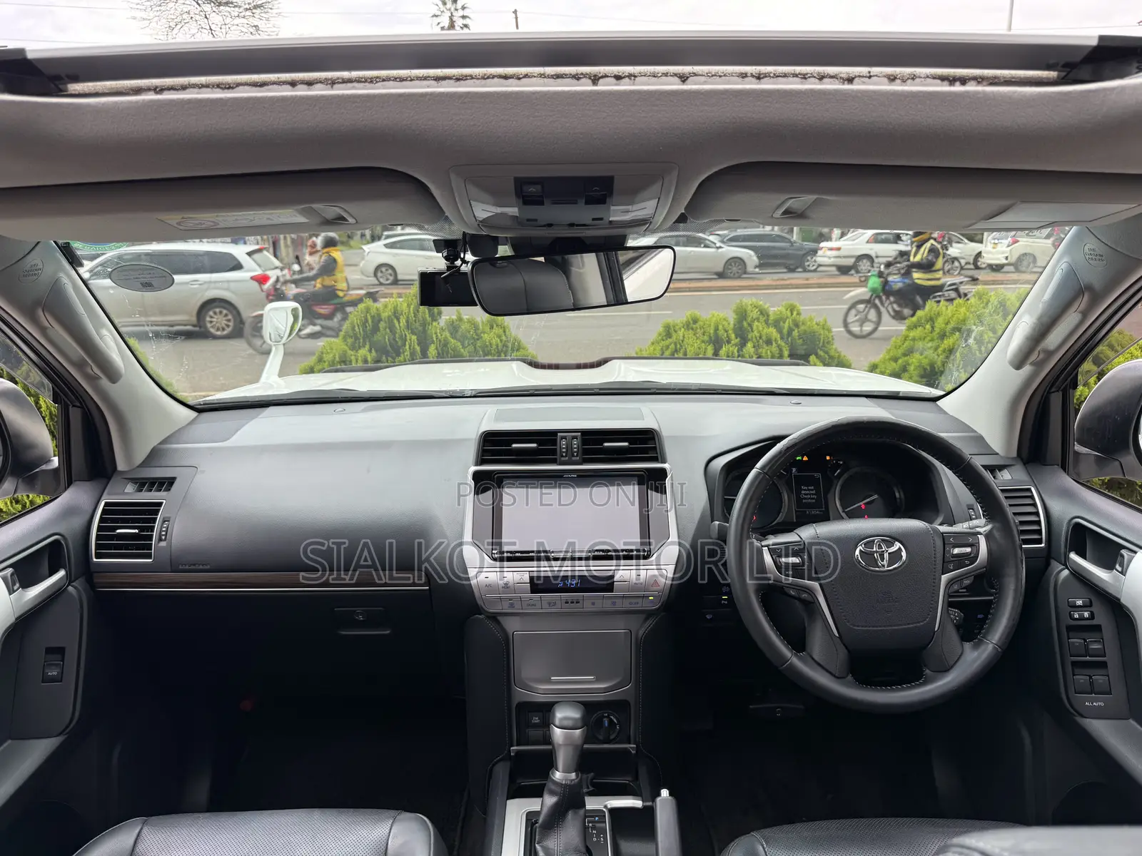 Toyota Land Cruiser Prado 2.8 2021 White