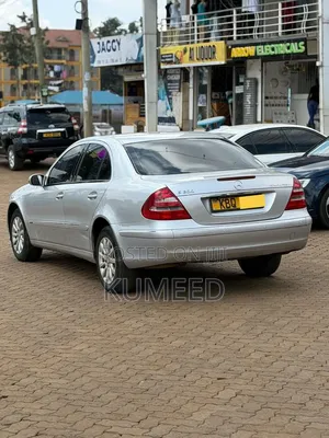 Mercedes-Benz E200 2004 Silver