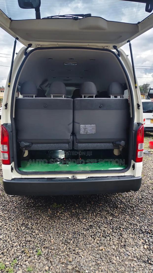 Toyota HiAce 2019 White - thumbnail 6