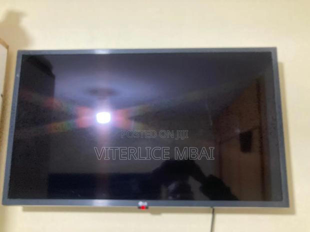 Lg 32" Smart Tv - thumbnail 3