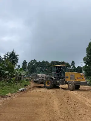 Payloader Available for Hire