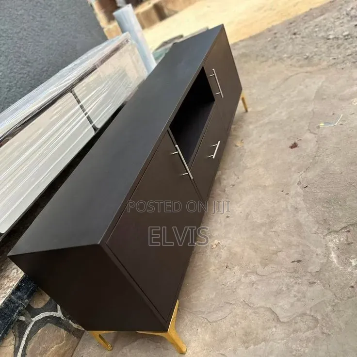 Tv Stand / Mounts