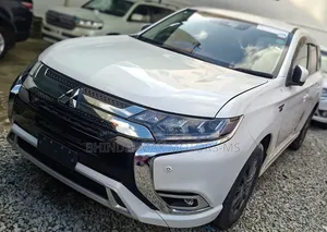 Mitsubishi Outlander PHEV 2019 White