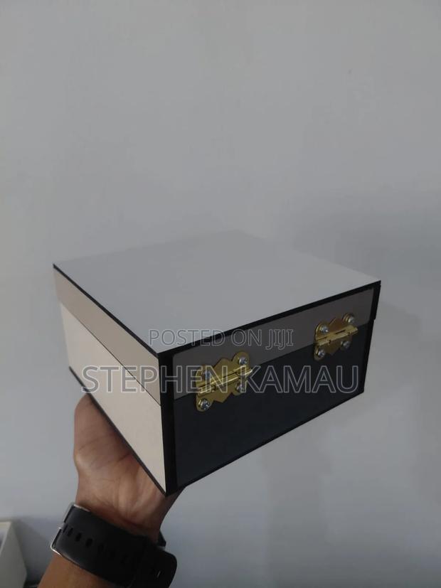 Modern Wooden Gift Box - thumbnail 2