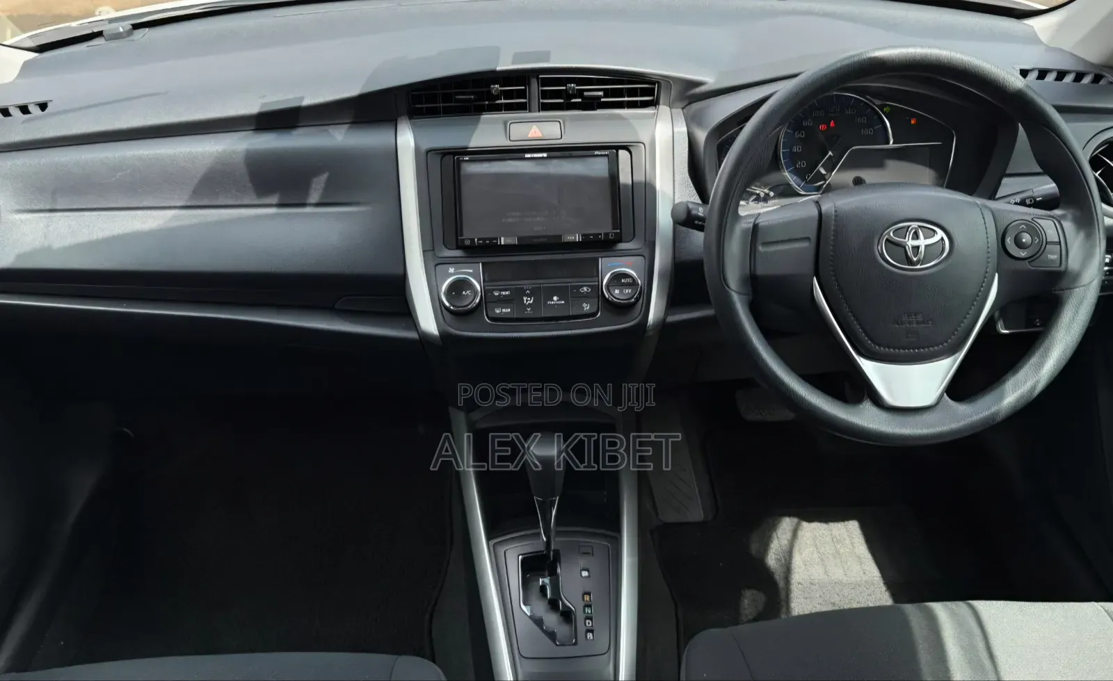 Toyota Corolla Fielder 2019 White