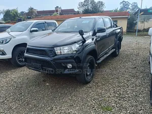 Toyota Hilux Revo Double Cab Deisel 2.4 AWD 2018 Black
