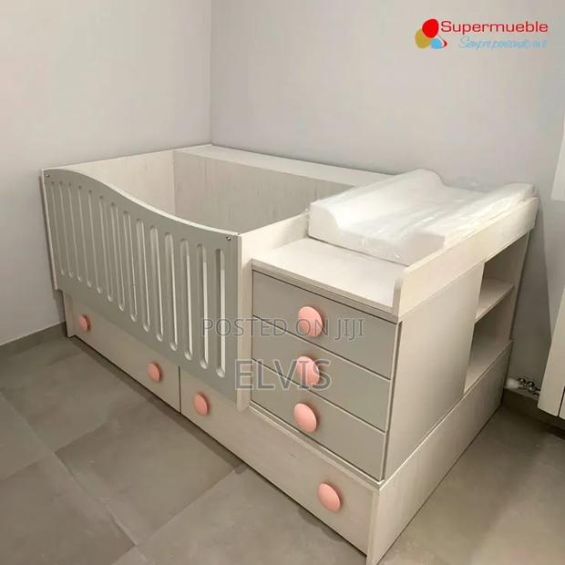 Baby Cot / With Changing