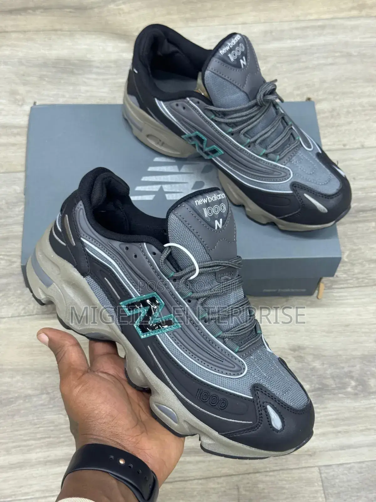New Balance 1000