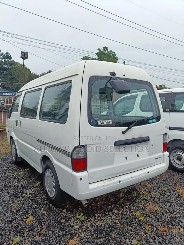 Mazda Bongo 2018 White - thumbnail 2