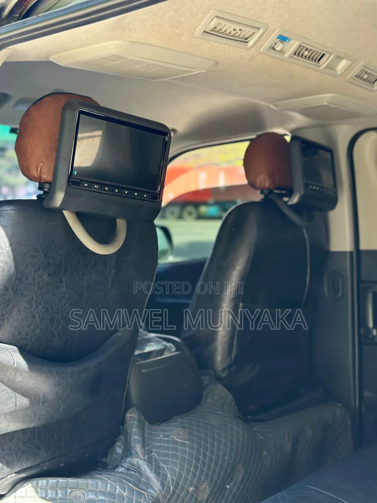 Toyota HiAce 2016 Silver