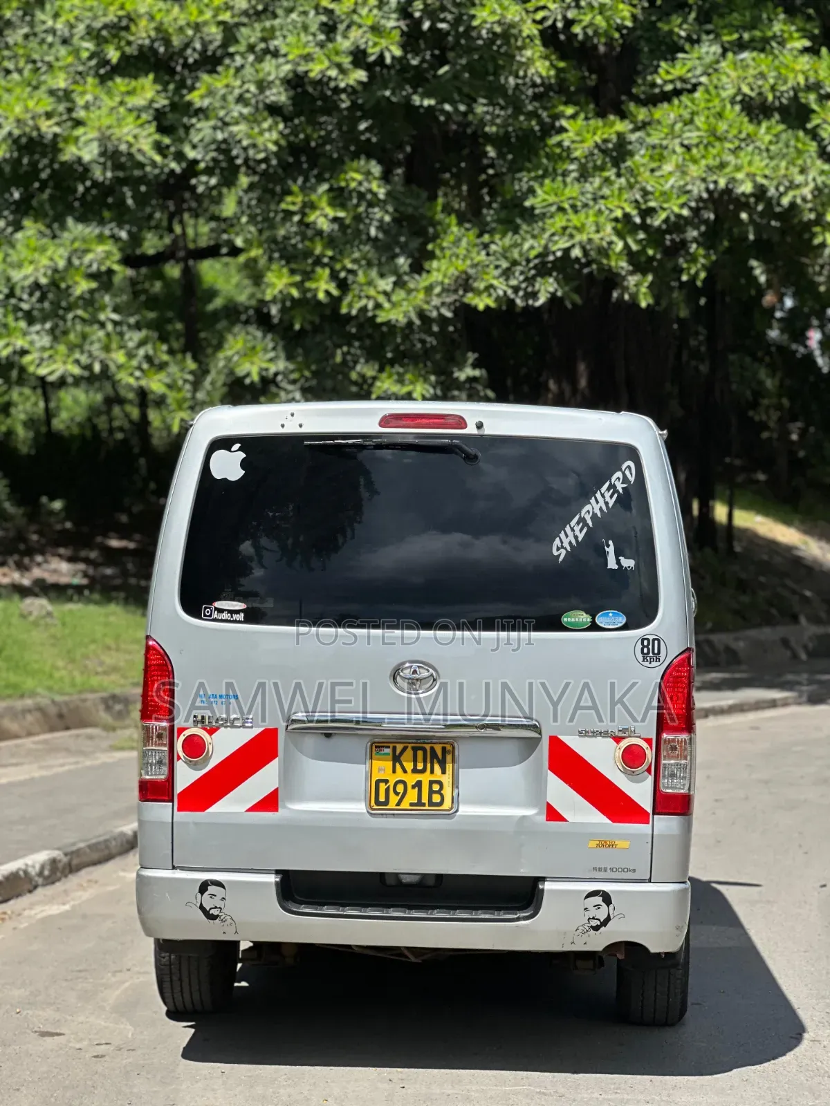 Toyota HiAce 2016 Silver