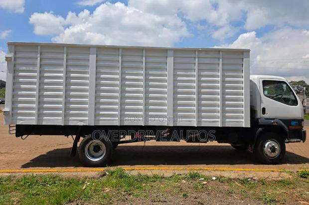 Mitsubishi Fh 215 2015 White - thumbnail 6