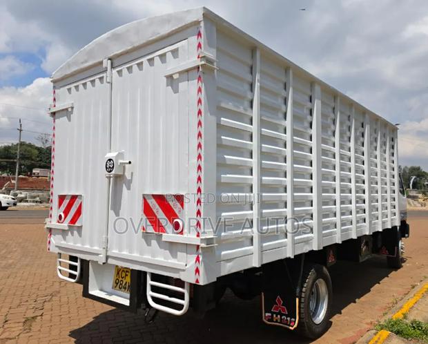 Mitsubishi Fh 215 2015 White - thumbnail 8