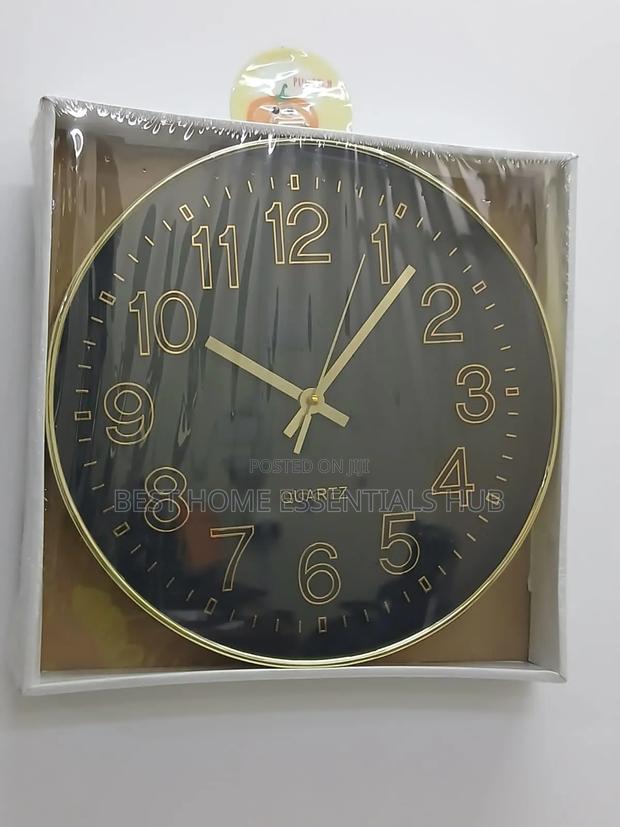 Quartz Wall Clock 3ocm Diameter