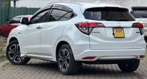 Honda Vezel 2017 White