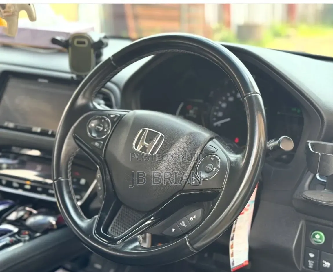 Honda Vezel 2017 White
