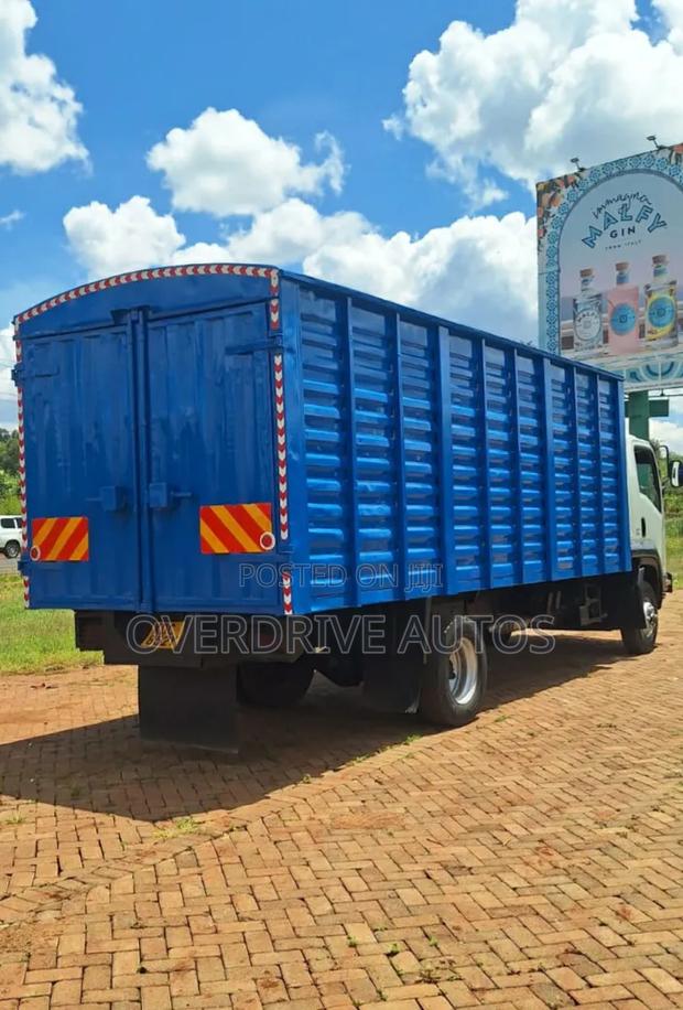 Isuzu Frr 2020 White - thumbnail 4