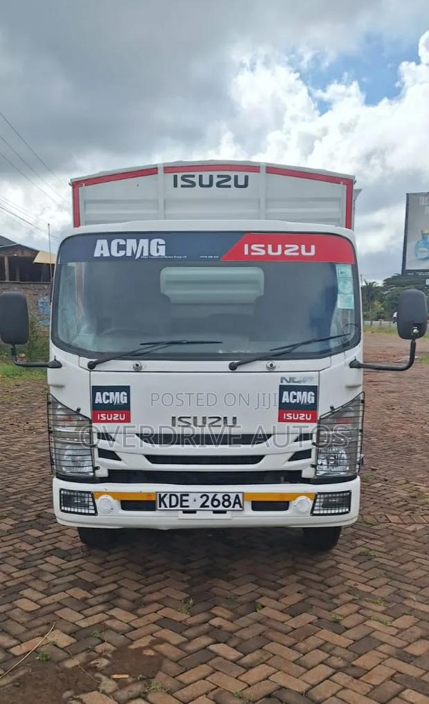 Isuzu Nqr, Year 2021 White