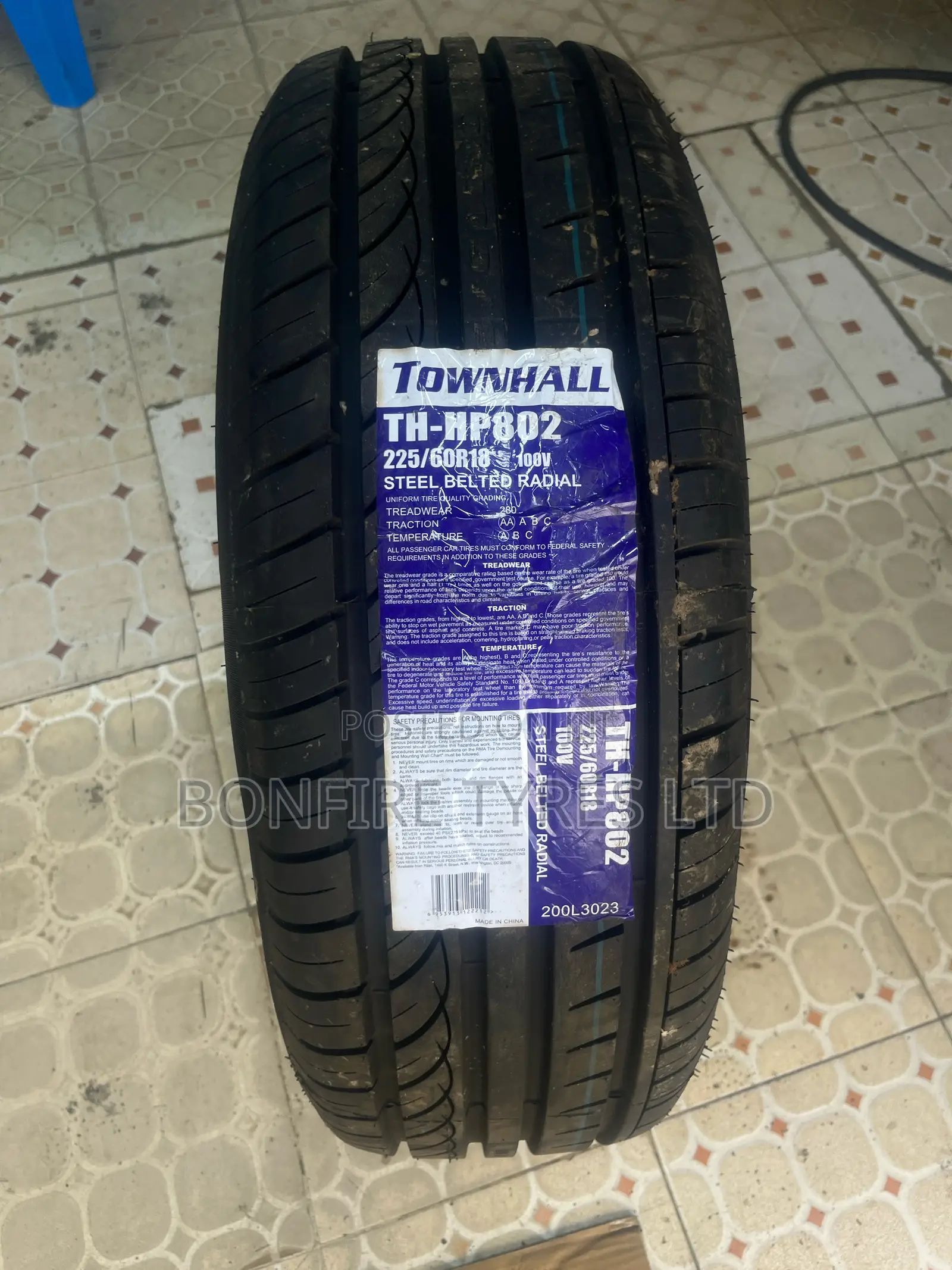225/60r18 Town Hall