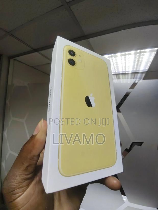 New Apple iPhone 11 128 GB Yellow - thumbnail 3
