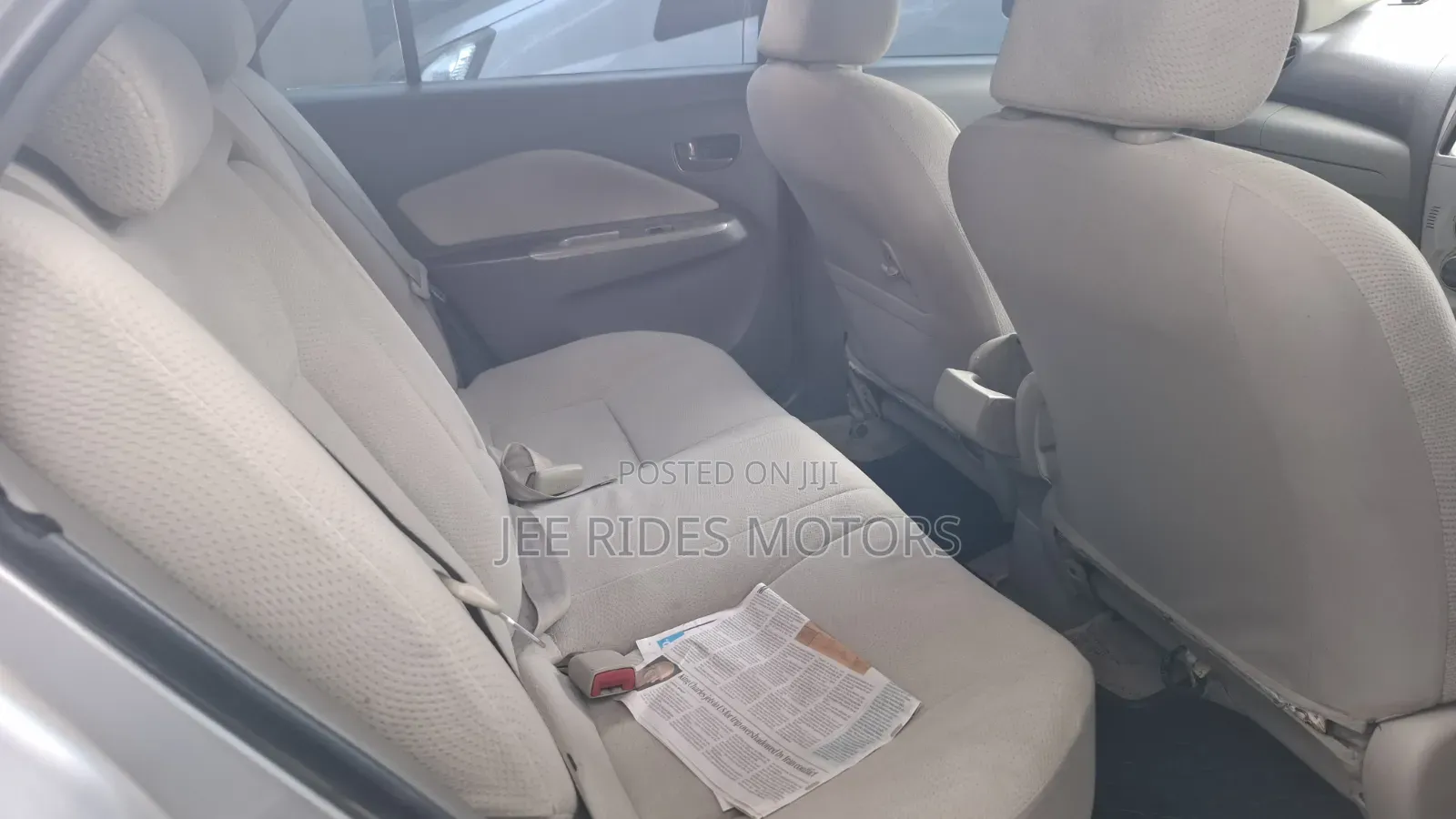 Toyota Belta 2010 Silver