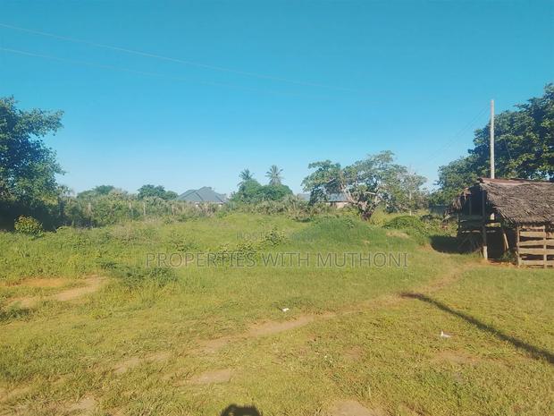 1/2 Acre for Sale in Ukunda, Diani. - thumbnail 2