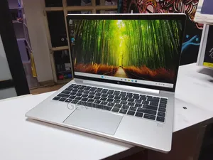 Laptop HP ProBook 440 G10 8GB Intel Core i7 SSD 256GB