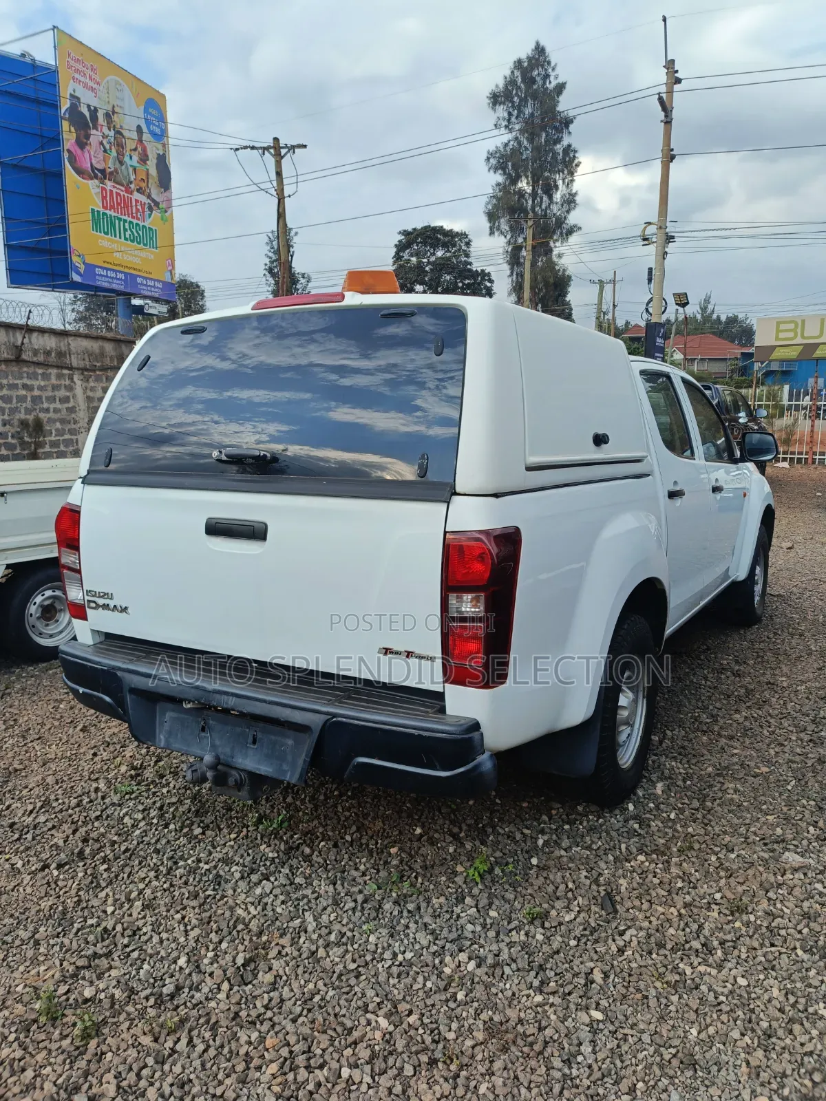 Isuzu D-MAX 2015 White