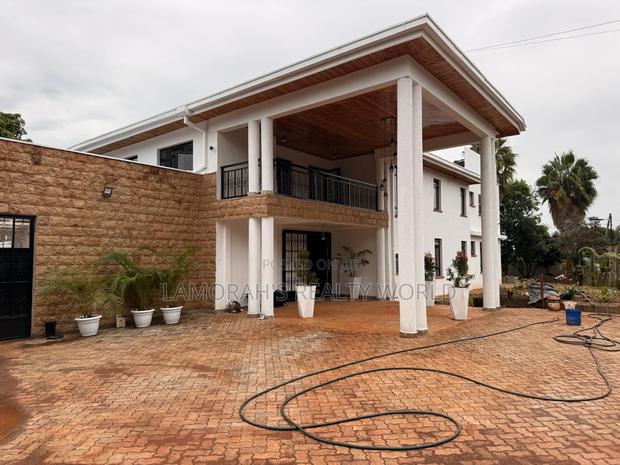 5bdrm Mansion in Runda for sale