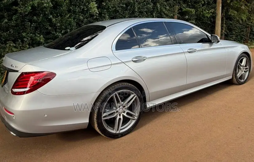 Mercedes-Benz E200 2018 Silver