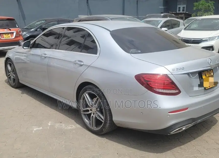 Mercedes-Benz E200 2018 Silver