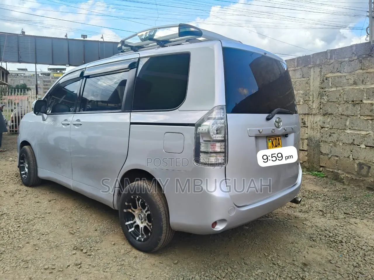 Toyota Voxy SV Premium 2014 Silver