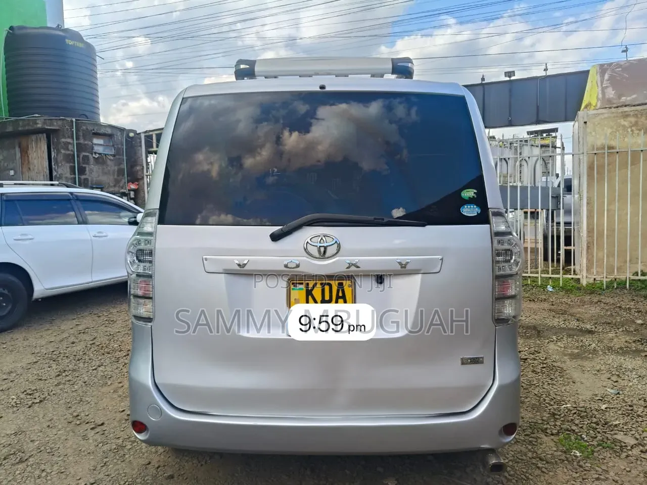 Toyota Voxy SV Premium 2014 Silver