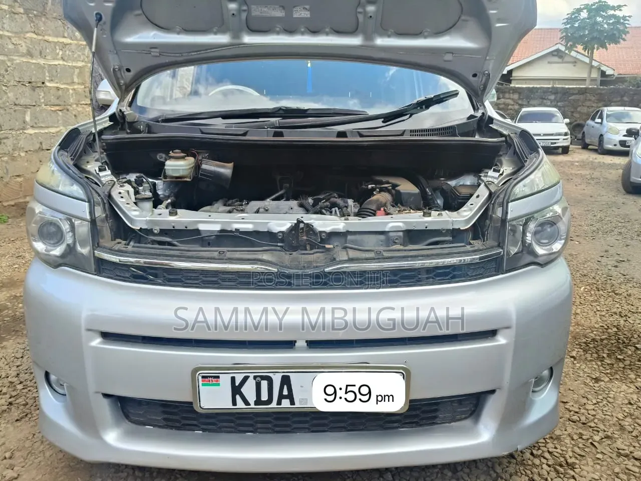 Toyota Voxy SV Premium 2014 Silver