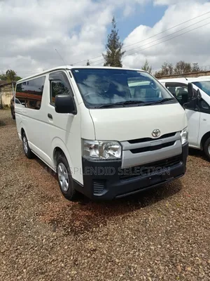 Toyota HiAce 2018 White