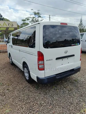 Toyota HiAce 2018 White