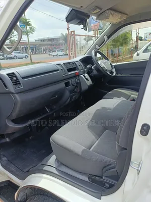 Toyota HiAce 2018 White