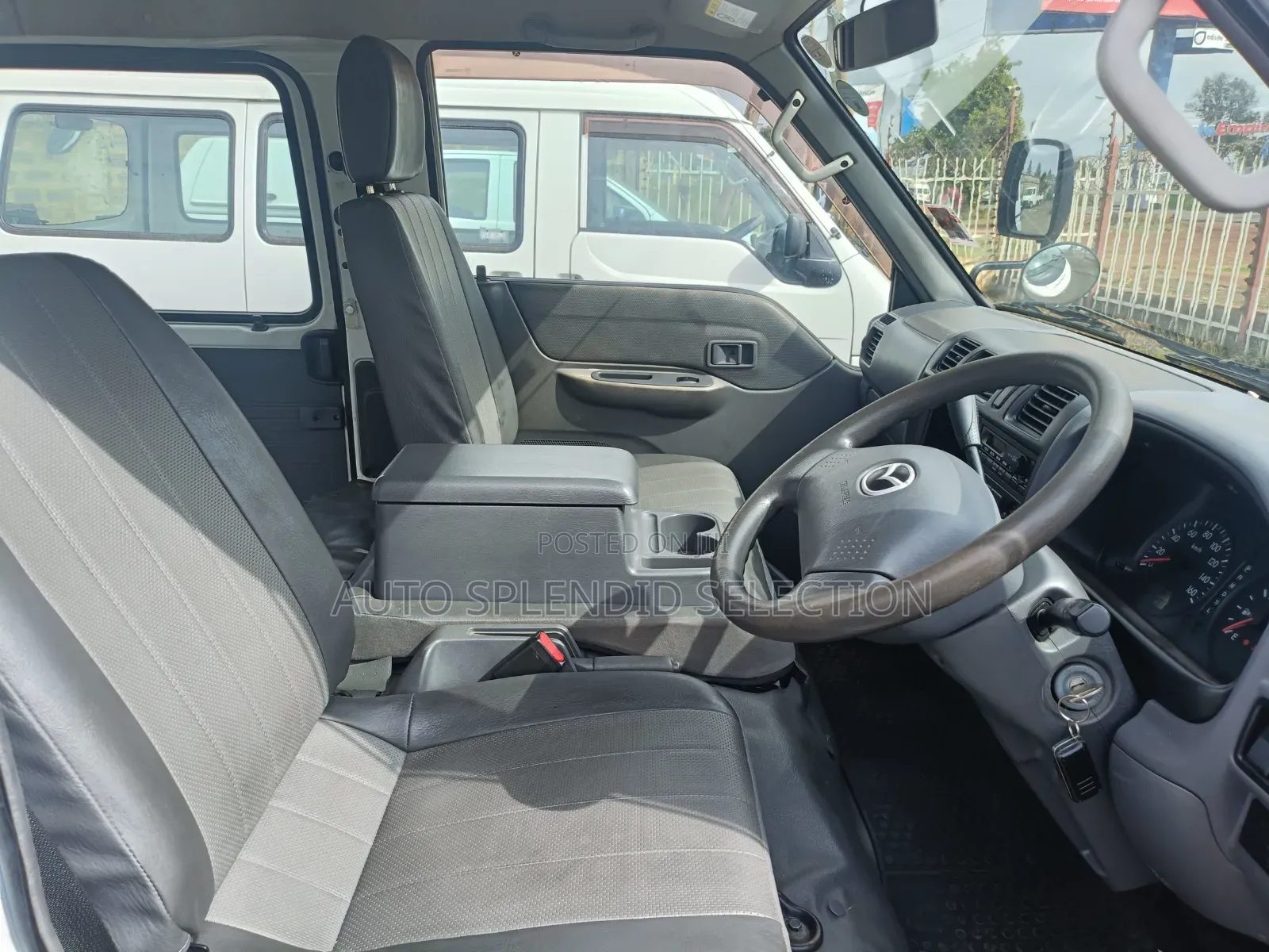 Mazda Bongo 2015 White