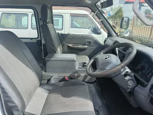 Mazda Bongo 2015 White