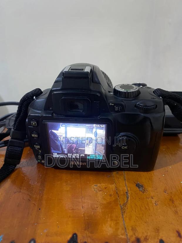 Nikon D60 DSLR Camera - thumbnail 3