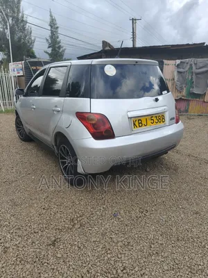 Toyota IST 2006 Silver
