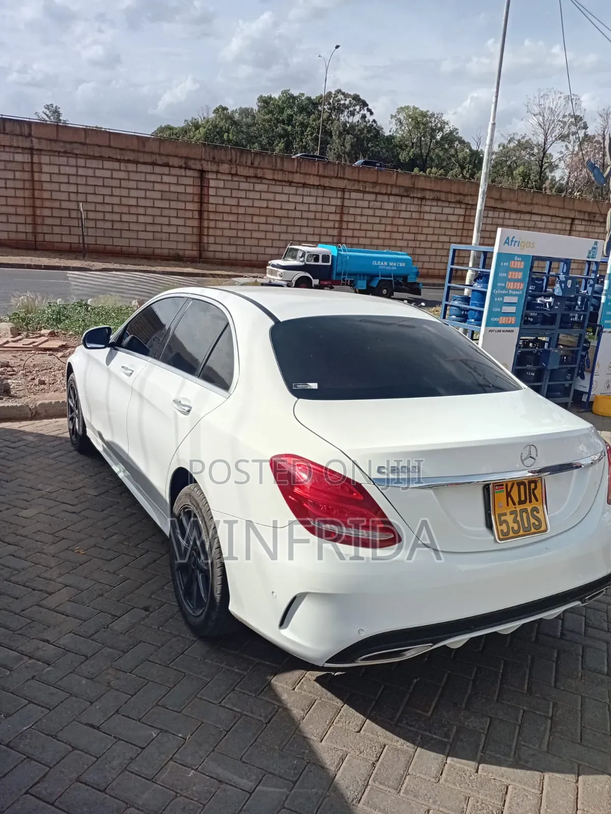 Clean Serviced Prados,V8,Mercedes Car Hire Payment After Delivery