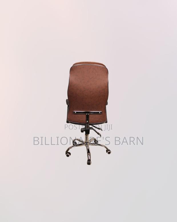 Heavy Duty Ergonomic Executive Leather Chair High Back Padded Armrest - thumbnail 4