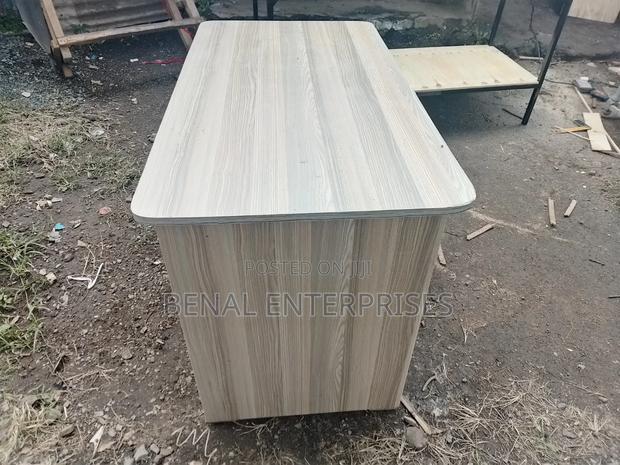 Modern Executive Desk - thumbnail 4