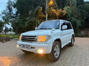 Mitsubishi Pajero IO 2003 White