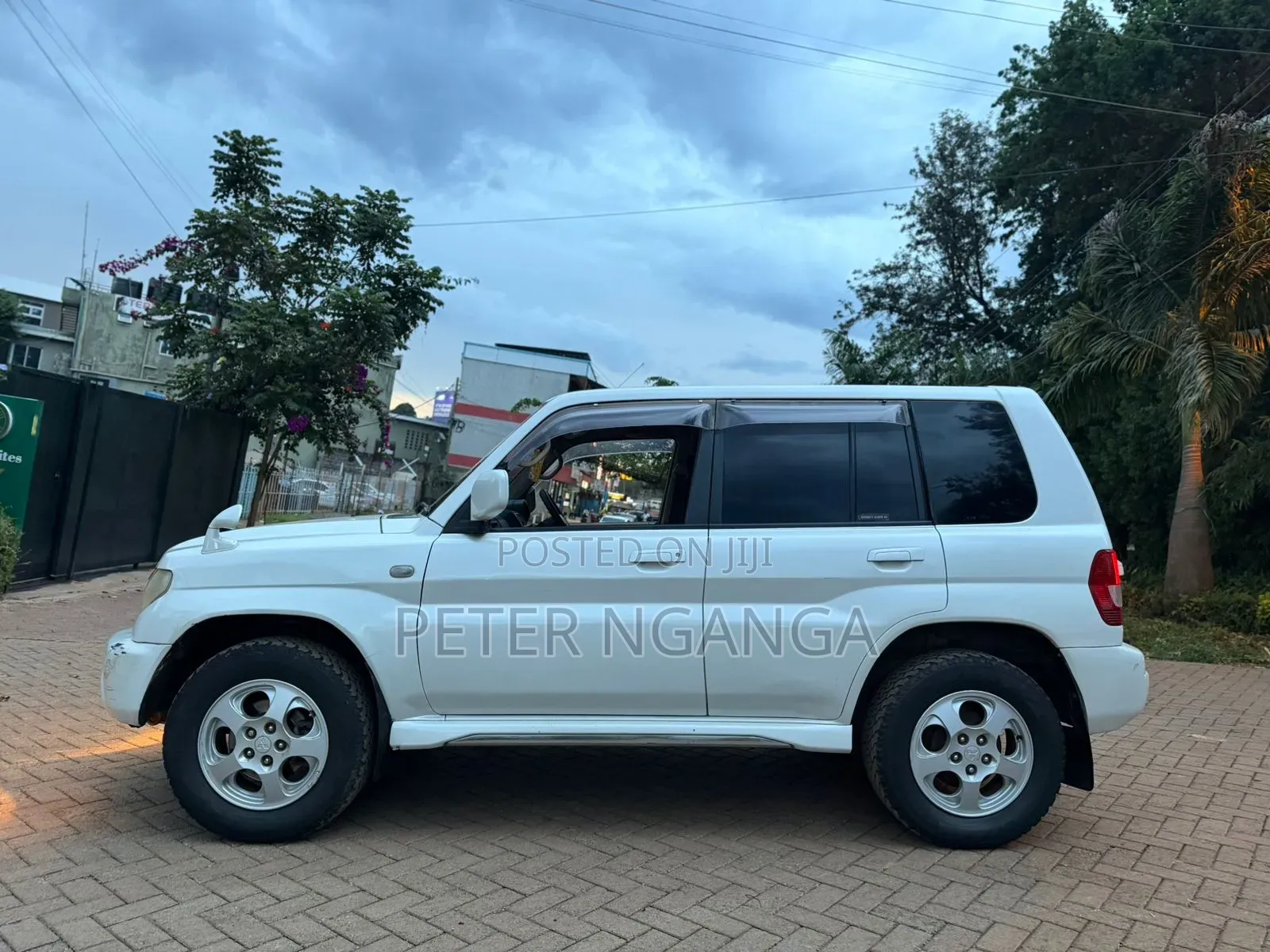 Mitsubishi Pajero IO 2003 White