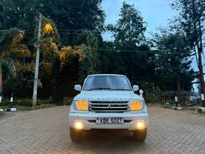 Mitsubishi Pajero IO 2003 White