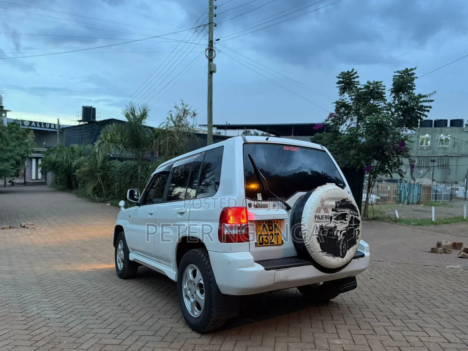 Mitsubishi Pajero IO 2003 White