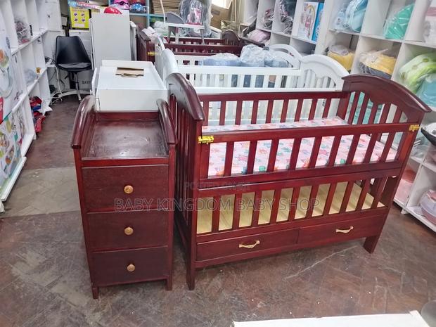 Adjustable Baby Bed - main view